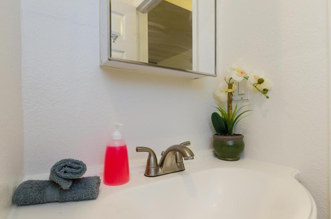 Cute Studio In The Heart Of Hollywood Apartment Los Angeles Bagian luar foto